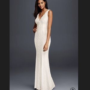 David's Bridal ivory lace sheath wedding dress